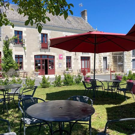 Logis Auberge De Crissay Экстерьер фото